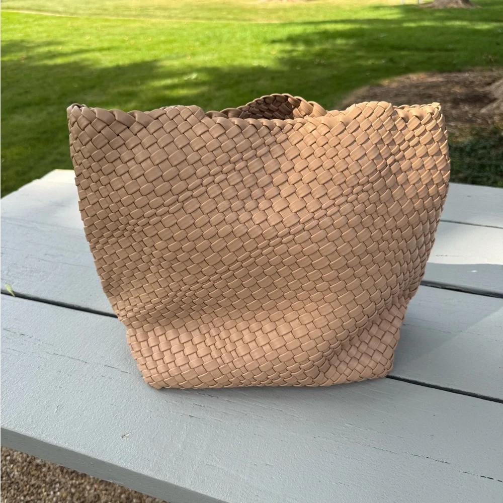 New Large Woven Vegan Leather Tote Bag with Matching Clutch – Beige - Picture 11 of 14